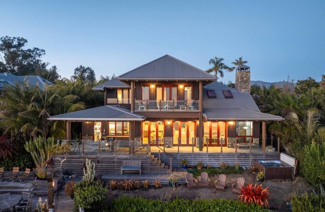 Luxe Private Oceanfront Villa (Beachfront)