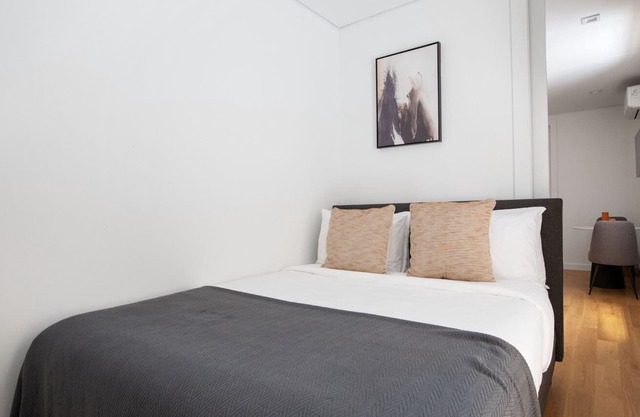 Luxe Soho 1BR w/ Terrace & W/D, nr Shopping & Groceries, by Blueground