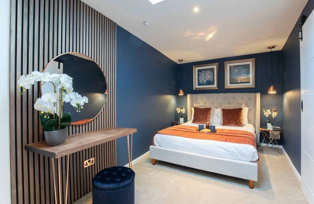Luxurious 1 Bed Detached Home with Gated Parking