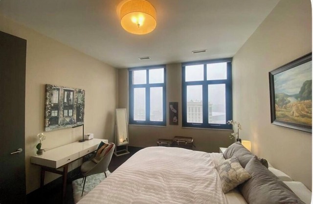 Luxurious 11th-Story Condo in the heart of Grand Rapids