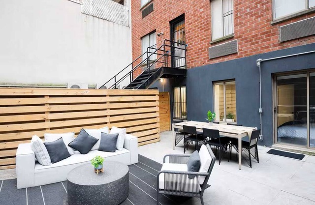 Luxurious 1BR w/Private Patio near Central Park