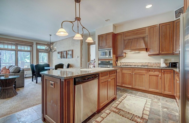 Luxurious 2 BR in River Run Village with Ski in ski out, No Cleaning Fees, Kids Ski Free by RedAwning