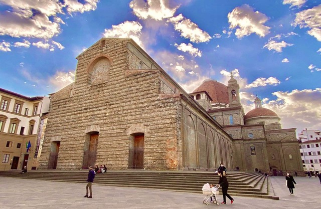 Luxurious 3-Bedroom Apartment with Views of the Medicean Chapelsnnnnnnn