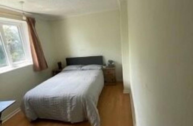 Luxurious 5-Bed House in Norwich