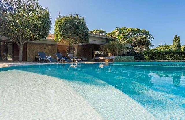 Luxurious 5-Bedroom Villa in Vilamoura | Villa Adelaide | Games Room | Ideal.