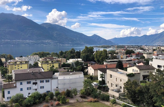 Luxurious 5-Star Apartment with Exceptional Lake and Mountain Views in Minusio