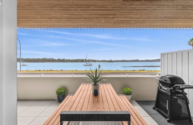Luxurious apartment with pool in the heart of Batemans Bay