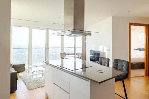 Luxurious Canary Wharf Aptartment - Outstanding City View!