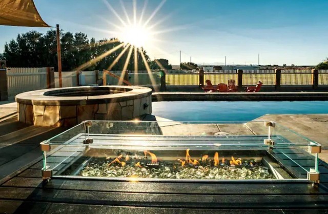 Luxurious Desert Oasis 🏜 n JACUZZI AND GAMEROOM