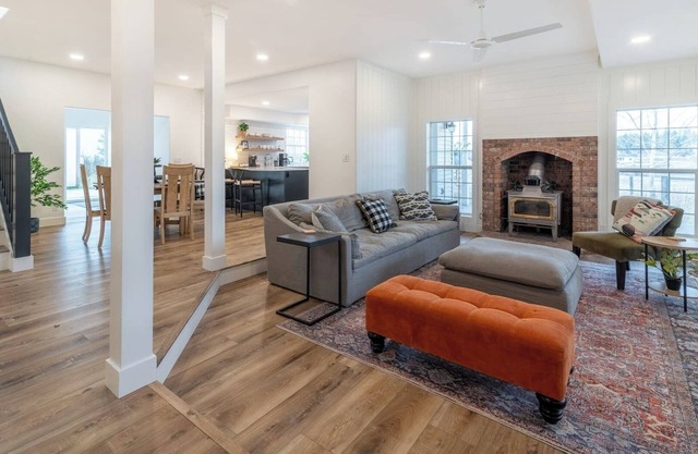 Luxurious Farmhouse on Acreage! Near Silverwood