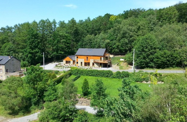 Luxurious Holiday Home in Stoumont with Swimming Pool