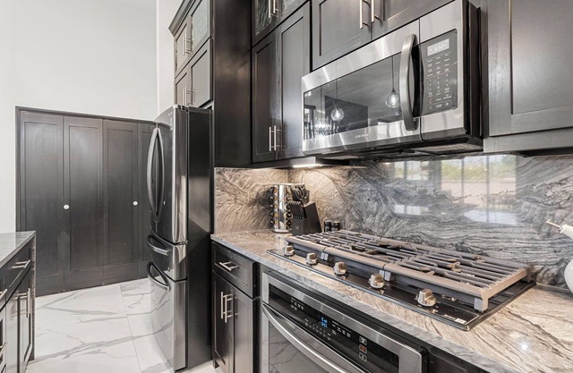 Luxurious Home in gated community near Old Town Albuquerque 01