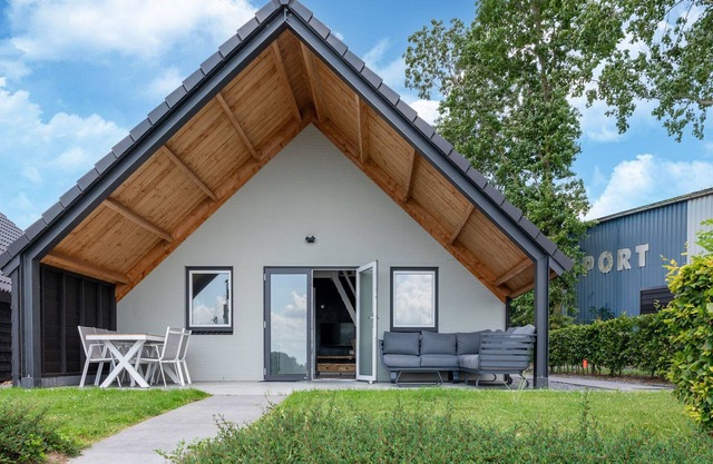 Luxurious home near the lovely city of Den Bosch