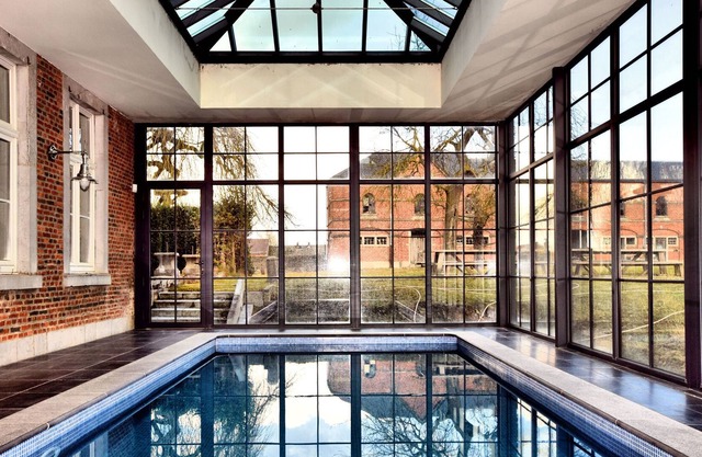 Luxurious Mansion in Houyet with Sauna