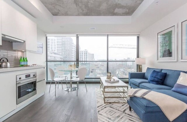 Luxury 1BR in of King W