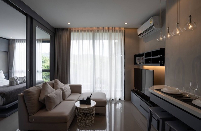 Luxury 1BR Suite at 5★ Kamala Beach Resort B418