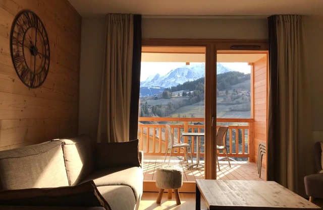 Luxury 2 Bedroom Apartment with view of Mont Blanc