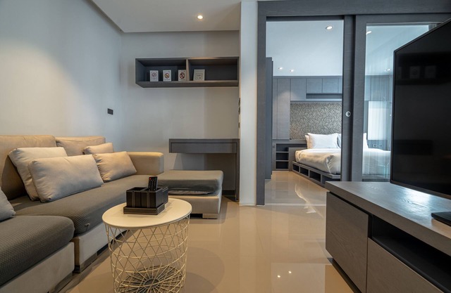 Luxury 2BR at 5★ Kamala Pool & Gym D502/3