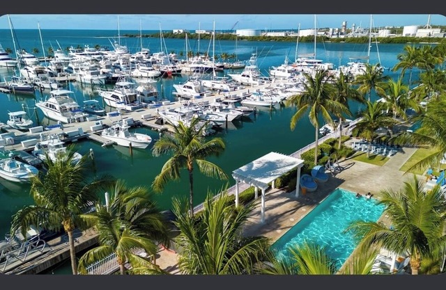 Luxury 2BR Condo Oceans Edge Resort, Key West