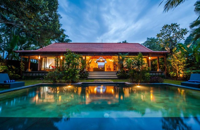 Luxury 3BR Infinity Jungle View Aashaya Villa Ubud