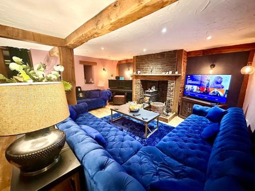 Luxury 4 bed former hay loft SLEEPS 6