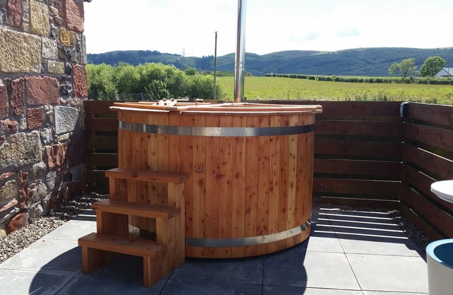 Luxury 4*Cottages with Private Use Hot Tub in beautiful Perthshire Valley