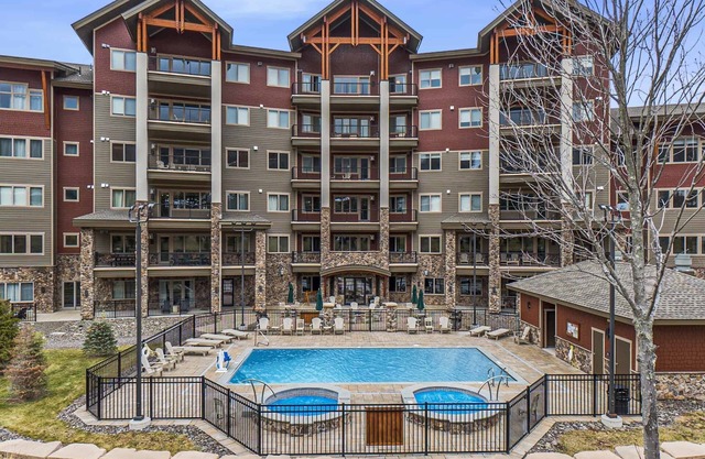 Luxury 4BR/4BA Ski-In/Ski-Out Mountain Stay "The Four Ski-sons"
