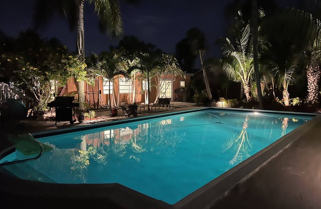 Luxury 5 Bdrm 3 Bath Mini Resort with Heated Pool In Private Tropical Paradise!
