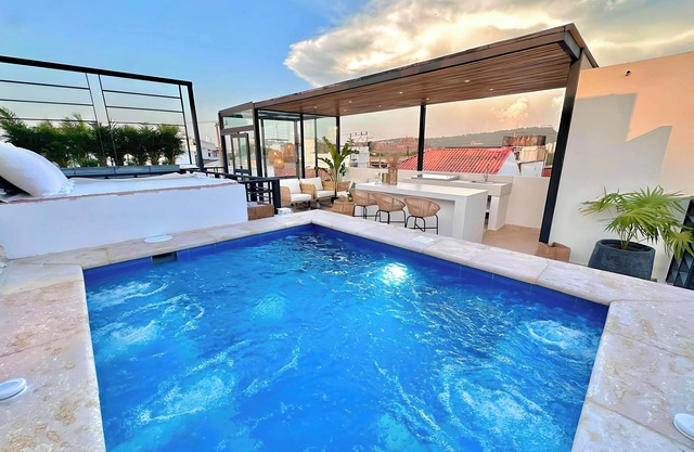 Luxury 5-Suite Retreat: Private Pool, Jacuzzi, Rooftop & Staff +Bonus