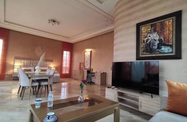 Luxury 6 BHK Palace with Pool
