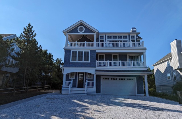Luxury 7BR Retreat with Rooftop Decks & Ocean Views–Breakwater Beach, N. Bethany