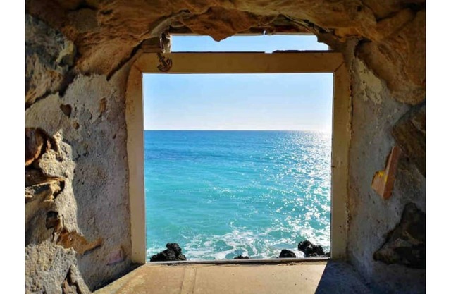 Luxury and Relax at 50m beach. AC+Garage+Garden Pool