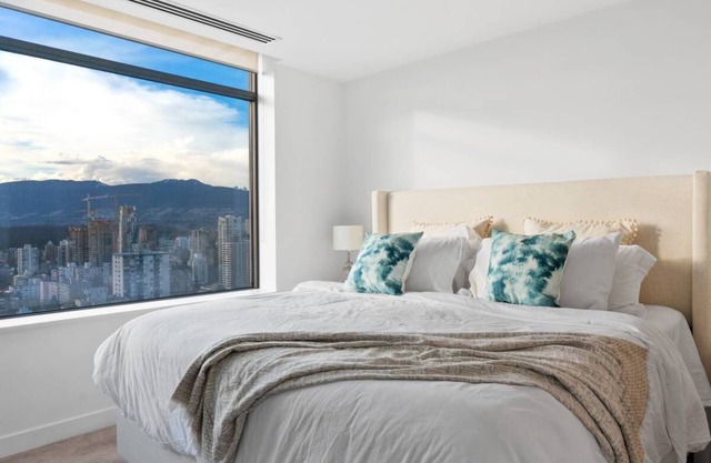 Luxury and Spacious Modern Living in the Heart of Downtown Vancouver