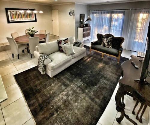 Luxury Apartment Glenvista