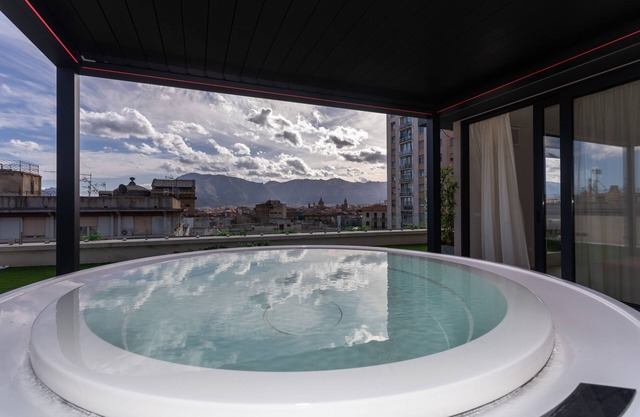 Luxury Attico Massimo spa
