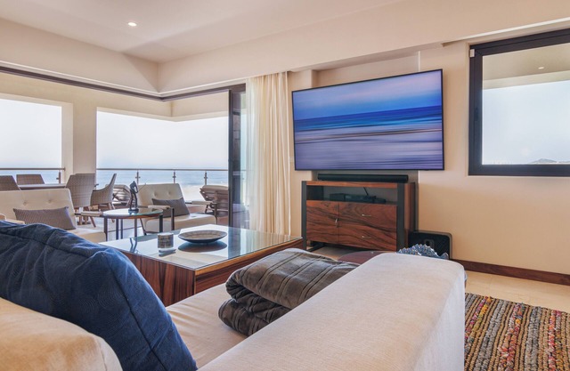 Luxury Beachfront Condo at Diamante Cabo Golf – 3 Bed, 3.5 Bath with Ocean Views