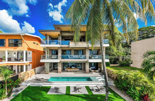 Luxury Beachfront Villa 5BR + Private Pool