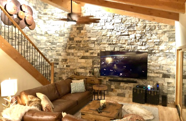 Luxury Black Pass benefits, Ski-in-Ski-out, Bike-in-Bike-out, Stunning Views