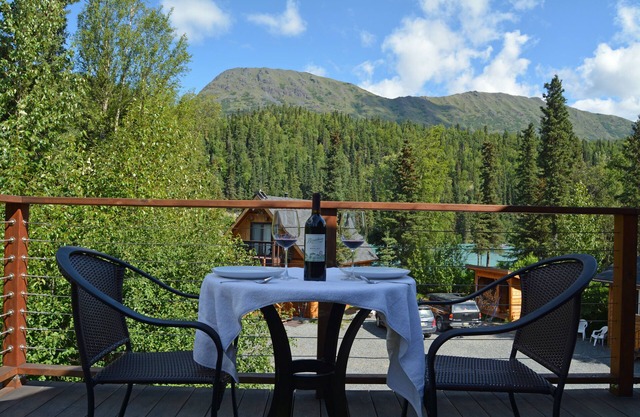 Luxury Bunkhouse on the Kenai River in Cooper Landing - 16806 Sterling Hwy