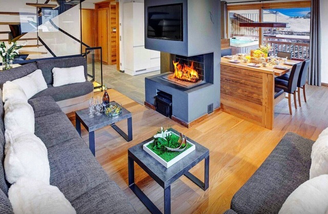 Luxury chalet with Jacuzzi, sunny terrace