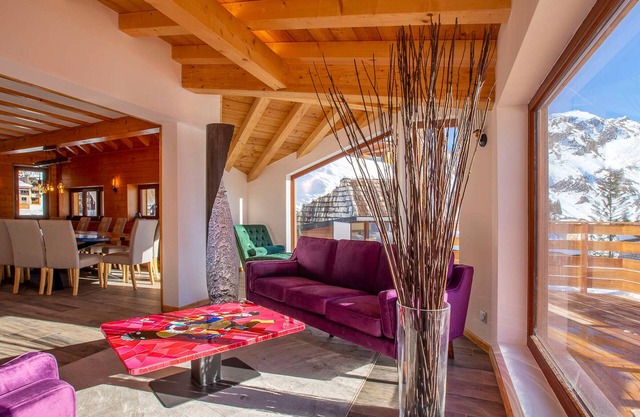 Luxury Chalet with Sauna and Fireplace in Central Avoriaz for 12 Guests