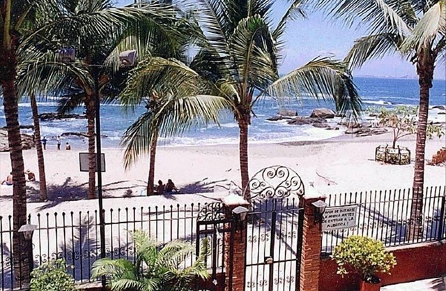 Luxury Conchas Chinas Beachfront 2+2 Condo Wifi Maid Pool View