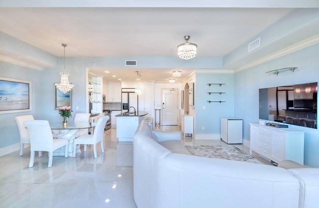 Luxury condo in Mercato