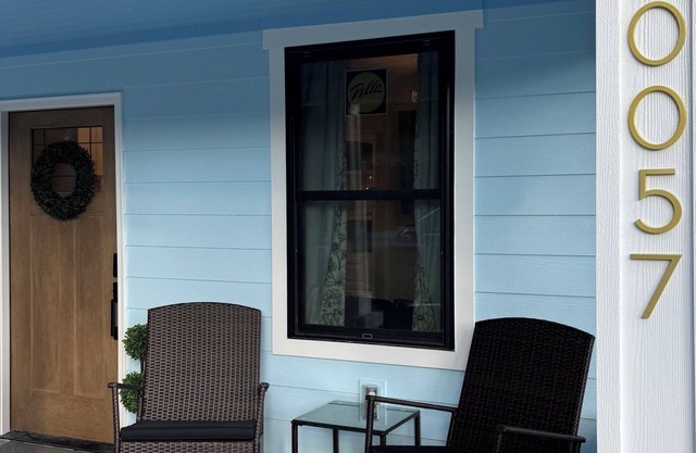 Luxury Cottage full of amenities in Collegedale perfect for a getaway!