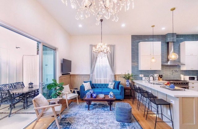 Luxury Designer Home with Hot Tub, Parking Garage Near San Francisco UC Berkeley