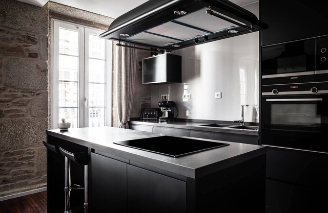 Luxury apartment- free parking- Air conditioning