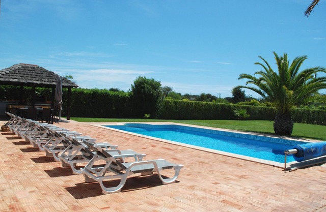 Luxury Family Villa with Private heated Pool, Tennis Court, Putting Green