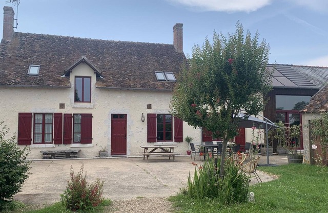 Luxury Farmhouse: Spa, Sauna, Family-Friendly, Near Loire Castles