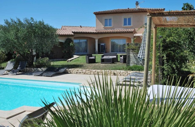 Luxury 150 m2 villa with heated pool and private spa.Aillan Hervé