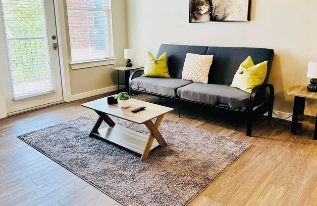 Luxury Friend & Family Suite